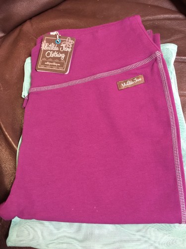 NWT Matilda Jane Women's Wonderful Parade 1st PRIZE CAPRI Small Crop Yoga Pants - Picture 3 of 5