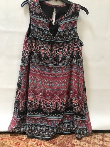 Women’s Sleeveless Dress Ring Cutout New Size Medium - Picture 4 of 7