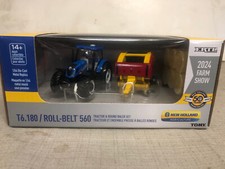Juego de juguetes Ertl New Holland T6.180/Roll-Belt 560 "2024 Farm Show" escala 1/64, nuevo en caja
