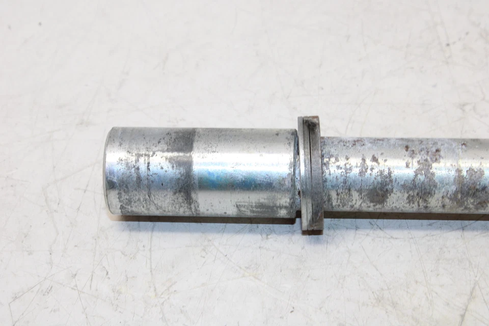 2008 Harley-Davidson V-Rod VRSCAW 后轴后轮 RIM PIVOT BOLT AAEL — 第 2/4 张图片