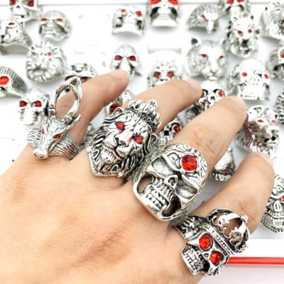 Wholesale 20/30/50pcs Rings For Men Skull Animals Red Eyes Punk Fashion Jewelry