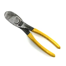 Benner Nawman Coax Cutter UP-B76