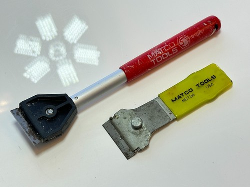 Matco Tools MS600 & MST34 Scraper Razor Blade Utility Tools, Red/Hi-Viz Grips