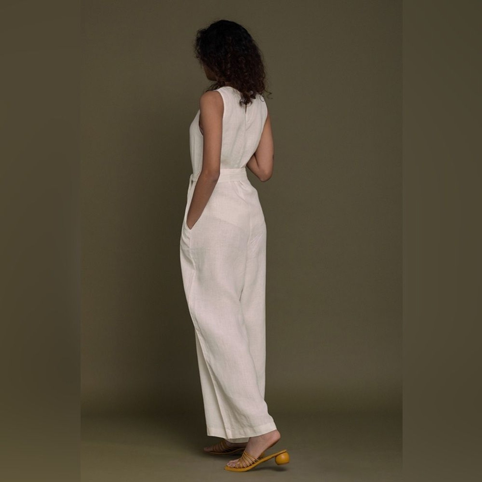 REISTOR SIZE XL2XL OFF WHITE BREAKFAST IN BED WIDE LEG 100% HEMP JUMPSUIT thumbnail 2