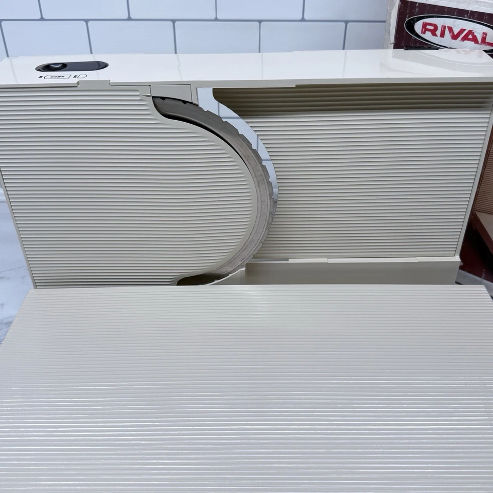 Bandeja deslizante cortadora de alimentos eléctrica plegable vintage Rival 1044 Delicatessen Foto 3 de 4