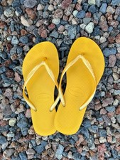 HAVAIANAS Women  s FLIP FLOPS Yellow Size 9/10 USA