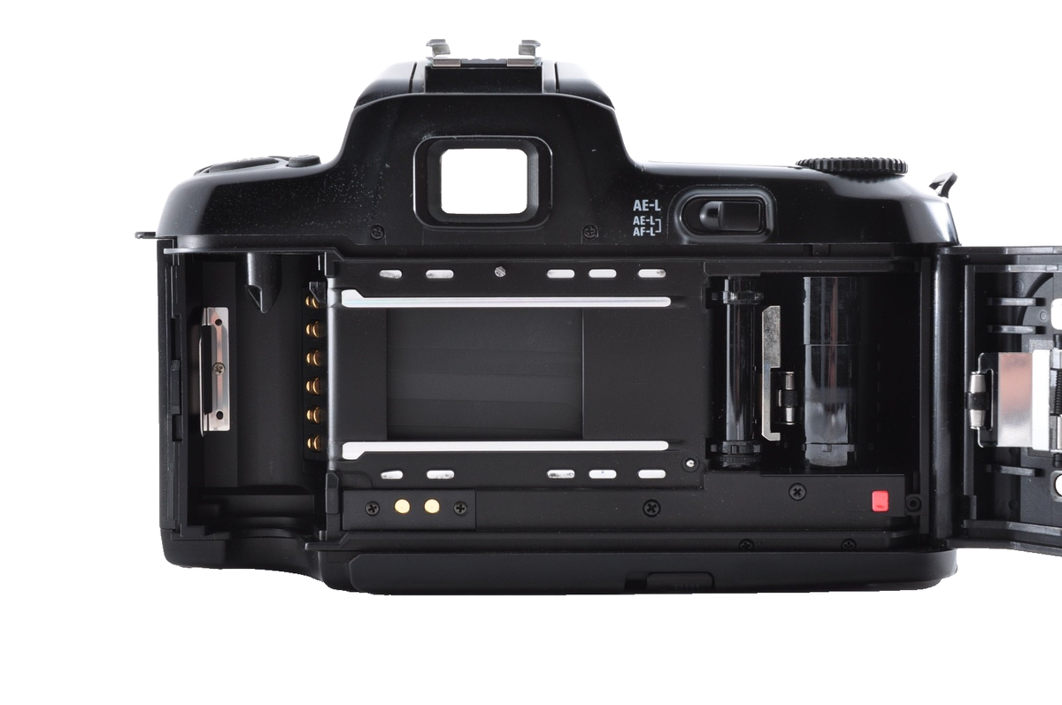 🎦 Nikon F-601 Quartz Date 35mm Film SLR Camera Body From Japan