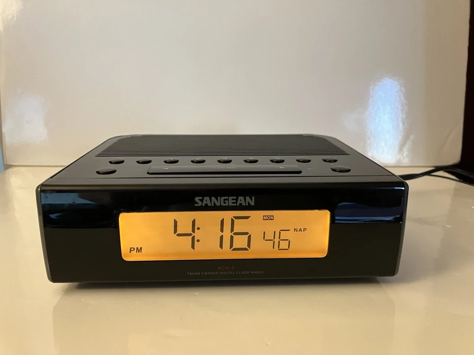 Sangean RCR-5 Digital Tuning AM/FM Alarm Clock Radio Dual Alarms Nap Mode Black - Image 2 of 4