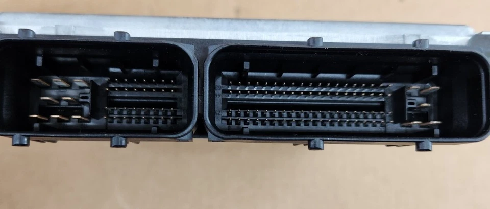 Infiniti FX35 2004 3,5 L VQ35 tracción trasera motor ecu módulo de control informático MEC35-421 A1 Foto 3 de 4