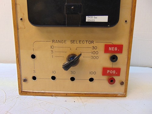 Simpson Electric Volts Meter Model No. 9 Serial# F.S.=IMA S5633 - Picture 3 of 8