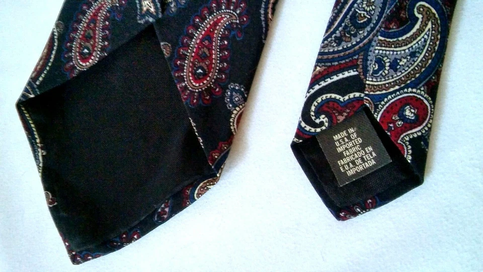 Corbata Puritan Edición Especial Para Hombre Cachemira Azul Marino-Granate-Gris-Beige sobre Negro  Foto 3 de 4