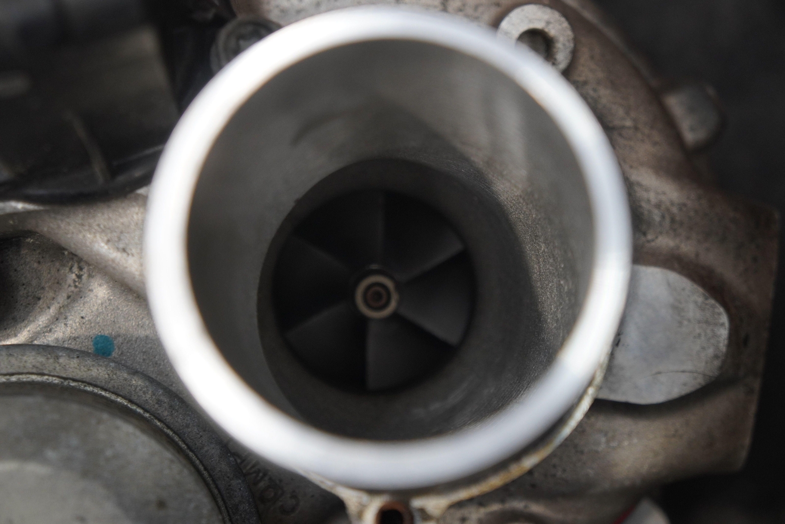 Left Engine Turbo Turbocharger Assembly 297712 OEM Maserati Quattroporte M156
