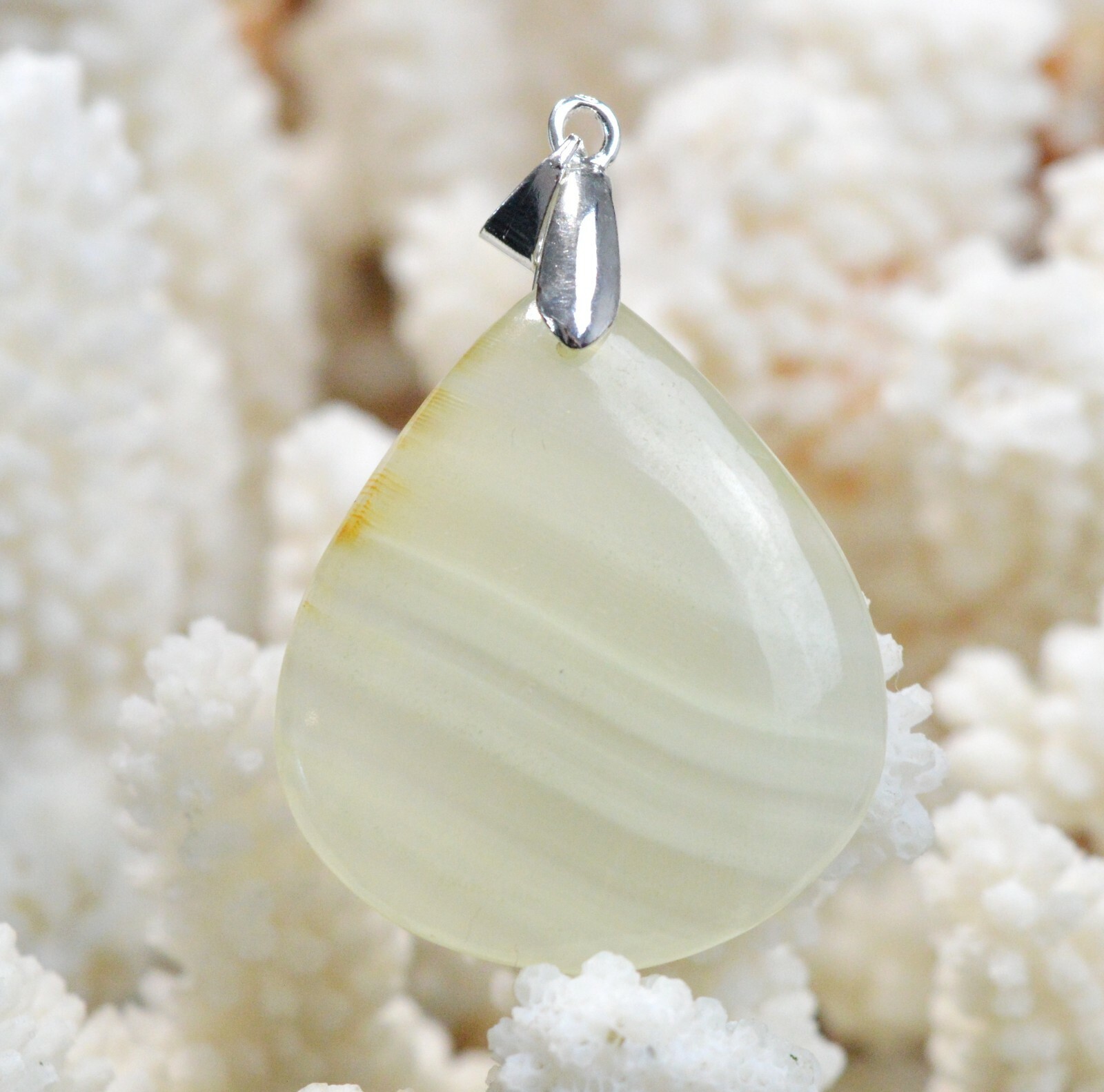Onyx vert 44 carats pendentif cabochon pierre naturelle Pakistan pour collier femme DN34