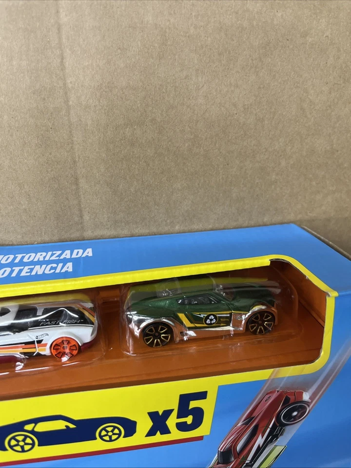 Hot Wheels Power Shift Raceway Track Set w/ 5 Cars Stunt Loop Race Track NEW - Image 4 of 4