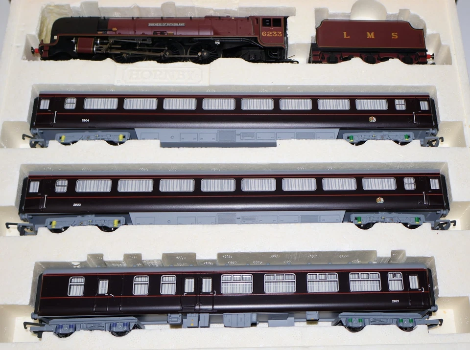 HORNBY R2370 “The Royal Train” | 00 Scale | Great British Train Pack | Box - Image 2 of 4