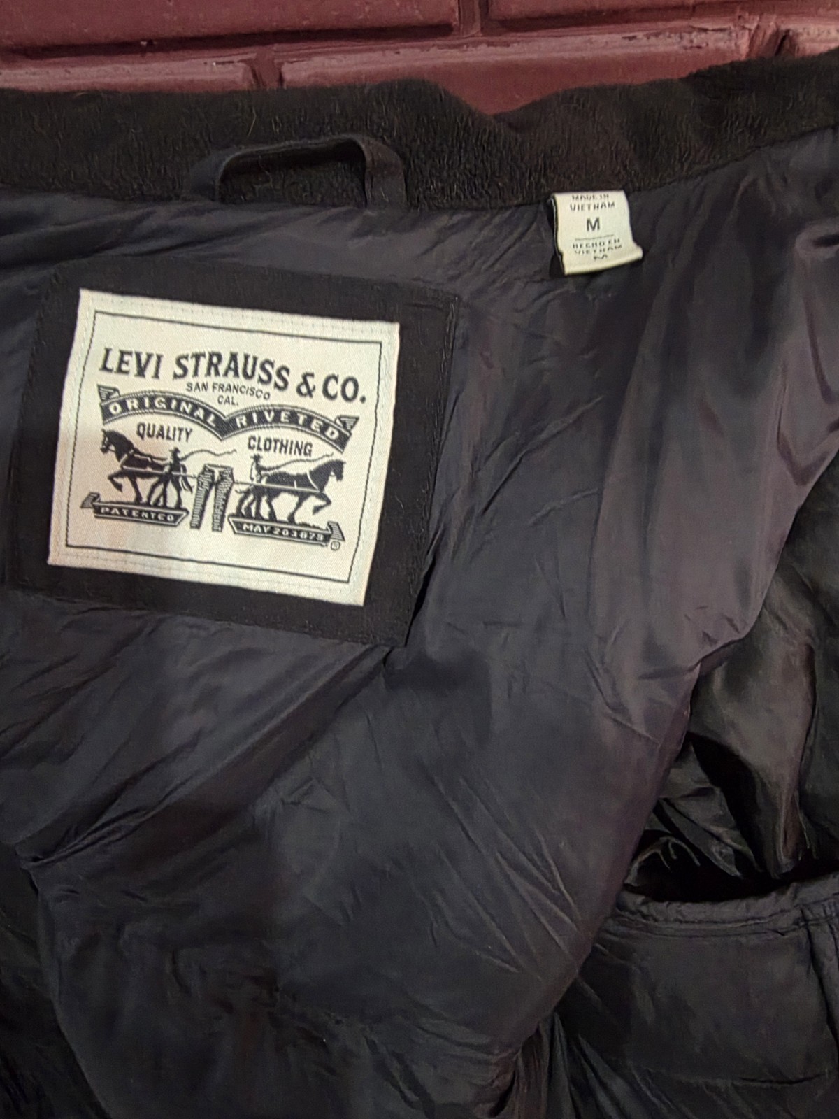 Levi's men Bubble Puffer Size Medium Excellent Co… - image 5