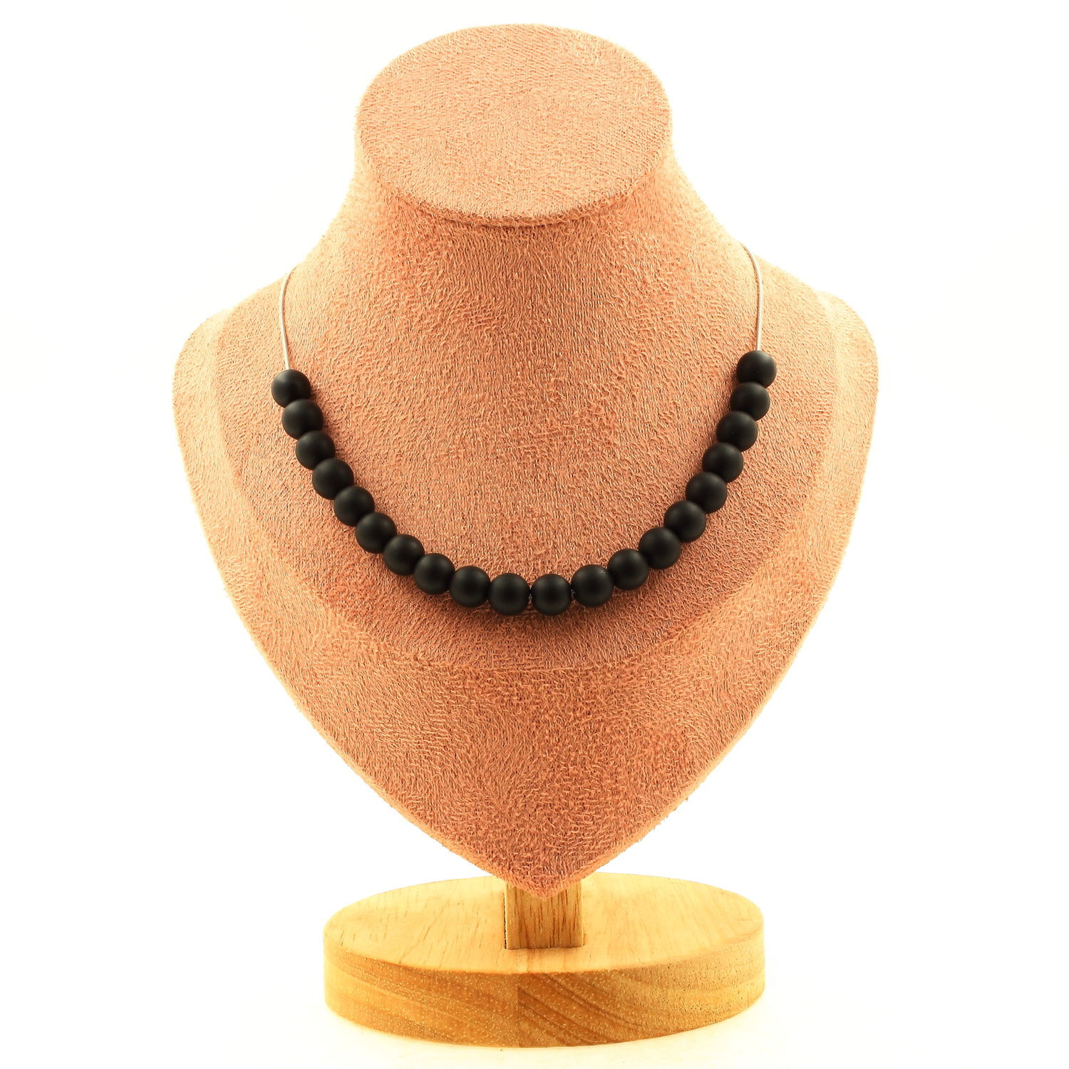 Collier Onyx noir mat 20 perles et acier, le cadeau idéal riche en symboles