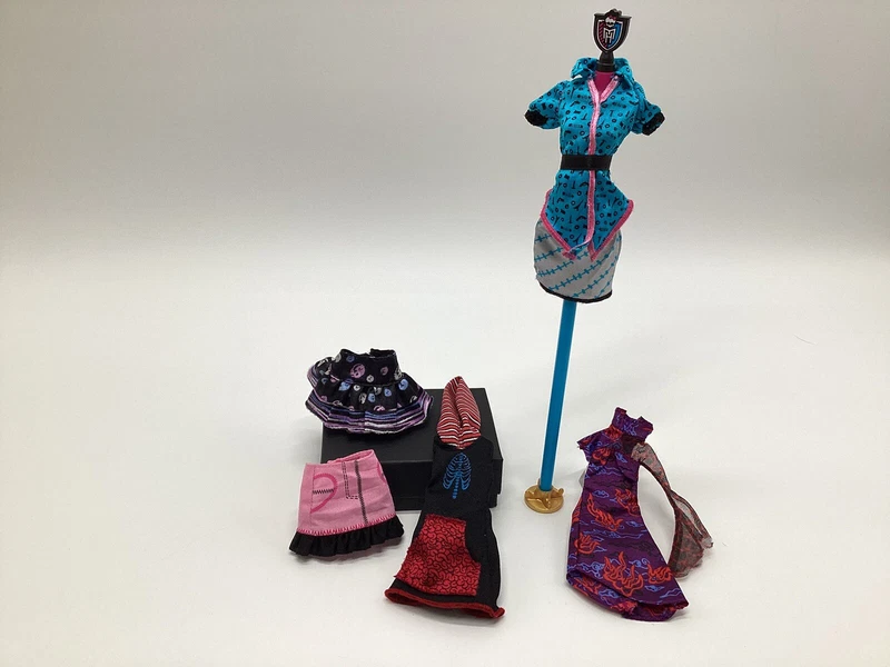  clothes lot frankie jinafire ghoulia dracula 