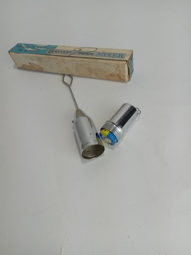 Vintage Battery Power Mixer Barware Chrome SEE VIDEO - Picture 3 of 4
