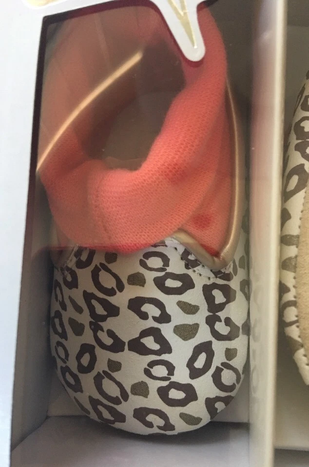 Rosie Pope Playful Leopard Crib Shoes  0-3 Months   (27) - Image 3 of 4