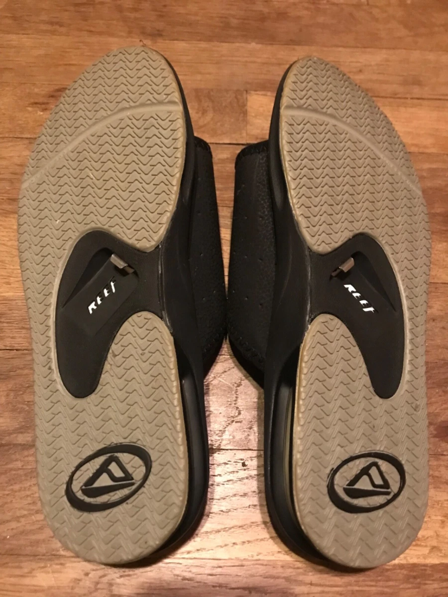 Reef flip flops sales with hidden compartment