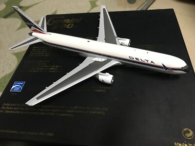 Gemini 200 Delta Airlines B767-300 Widget G2DAL342 N129DL 1224 1