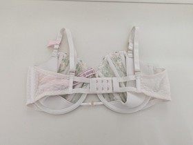 NWT! Victoria's Secret Dream Angels Push Up Without Padding Bra White Daisy 36D