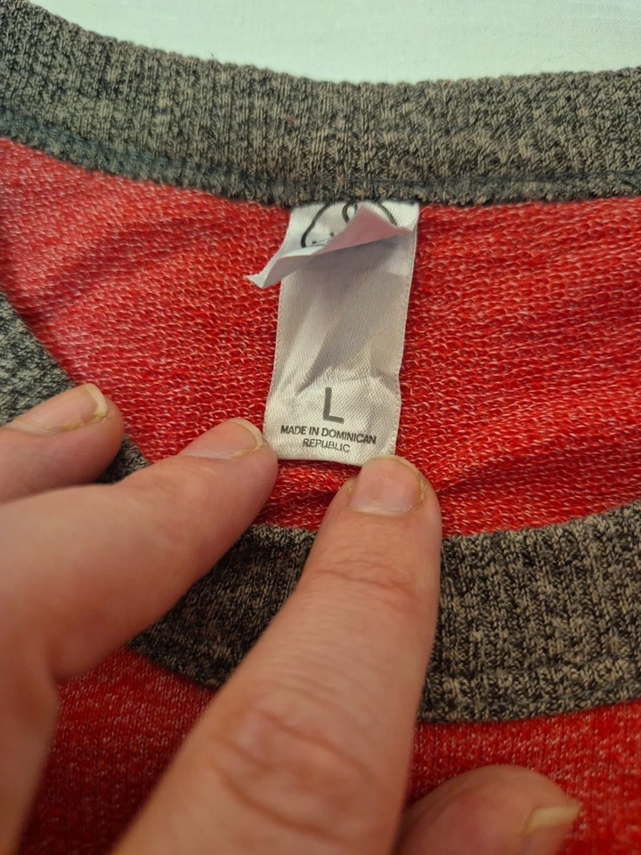 Sudadera jersey Alternative Earth roja manga larga para mujer talla grande Foto 3 de 4