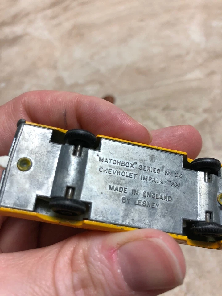 Matchbox Lesney #20 RARE Chevy Impala Taxi Cab Vintage Toy Car - Image 2 of 2