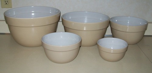 Martha Stewart 5 Nesting Mixing Bowls Exclusive for The Cellar at Macy's NICE!