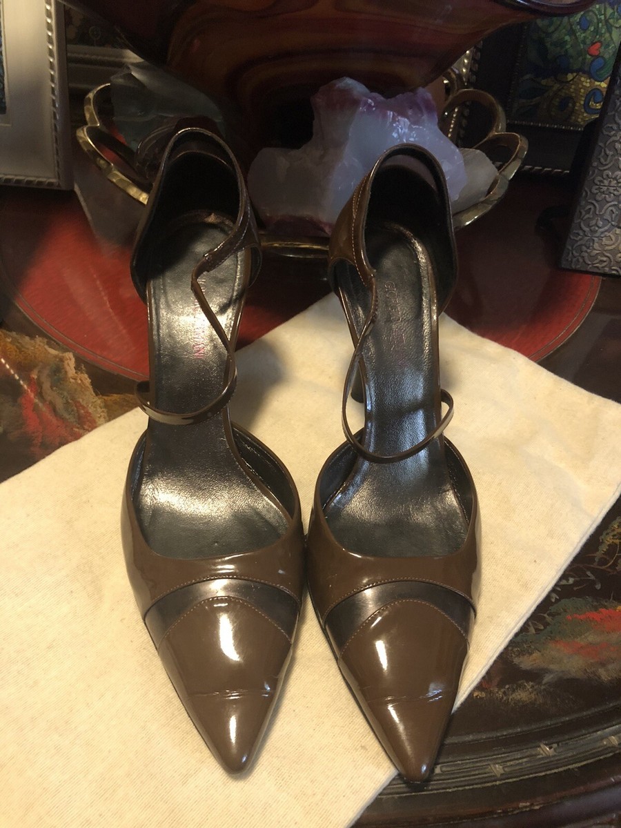 GIORGIO ARMANI FANGO PATENT LEATHER BROWN/BLACK SIZE 38/8 T-STRAP