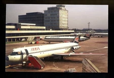 Aviation Airplane Airline postcard No. 33 Manchester Int'l Airport BEA BAC-111