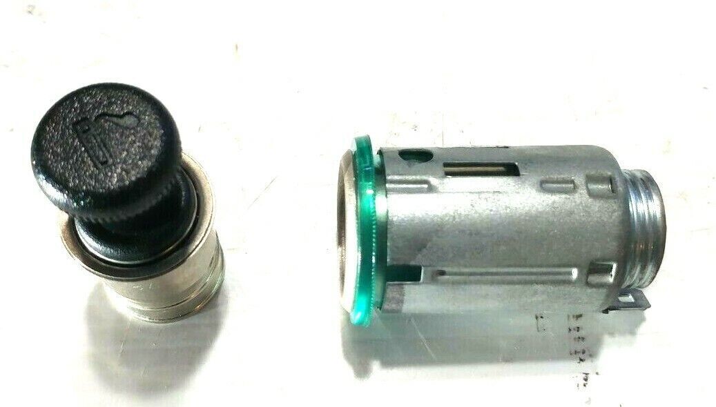 81 - 91 ROLLS ROYCE SILVER SPUR CIGARETTE LIGHTER AND HUB w/ CABLES