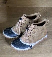 Sorel kids Out N  About boots Size 2