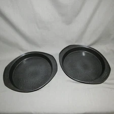 Set of 2 Crofton Round Non-stick Cake Pans 9" x 1.4" Unused without Labels