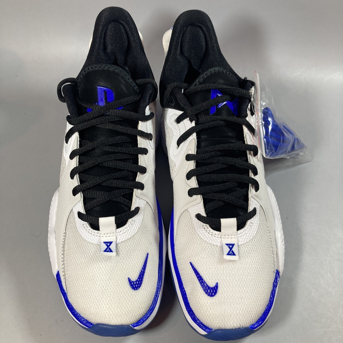 Nike PlayStation コラボ シューズ pg5 PG 5 'PlayStation™5 Flip' Release Date. Nike SNKRS