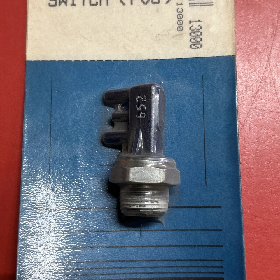 Interruptor de vacío con puerto Tomco 13000 Foto 2 de 3