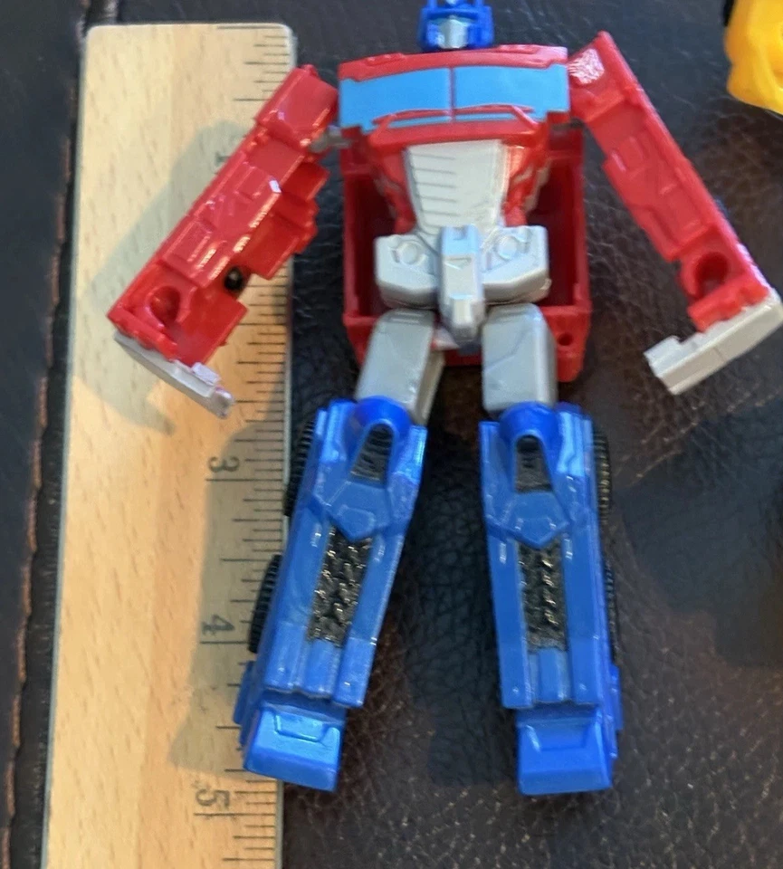 2000s Transformers McDonald’s Toys Lot Of 6 Optimus Prime, Hot Shot, Starscream - Image 4 of 4