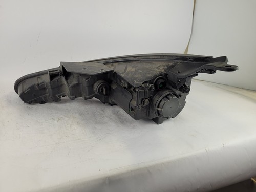 2019-2020 Hyundai Elantra Halogen w/o LED DRL RH Passenger OEM Headlight 188429 - Picture 5 of 6