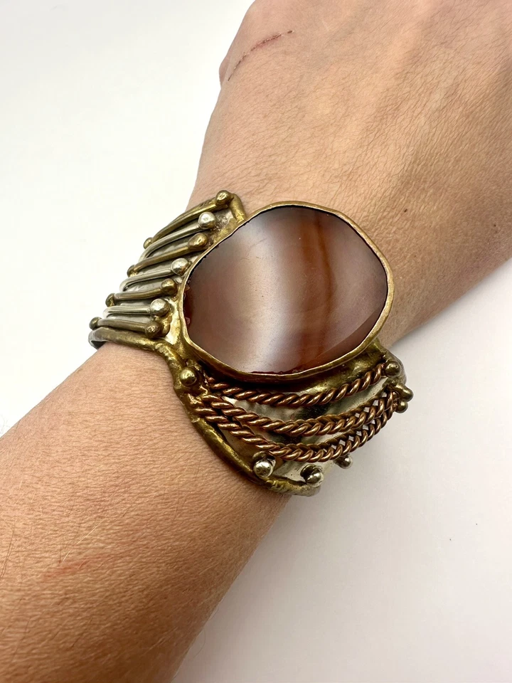 Brazalete Modernista Brutalista Naranja Coral Ágata Mezcla Metal Latón Cobre Foto 3 de 4