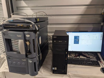 Waters ACQUITY UPLC System with Sample Manager, BSM & MassLynx PC