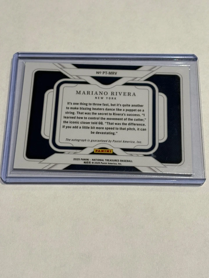 National Treasures 2025 - Mariano Rivera Auto SSP #06/10 New York Yankees Salón de la fama Foto 2 de 2