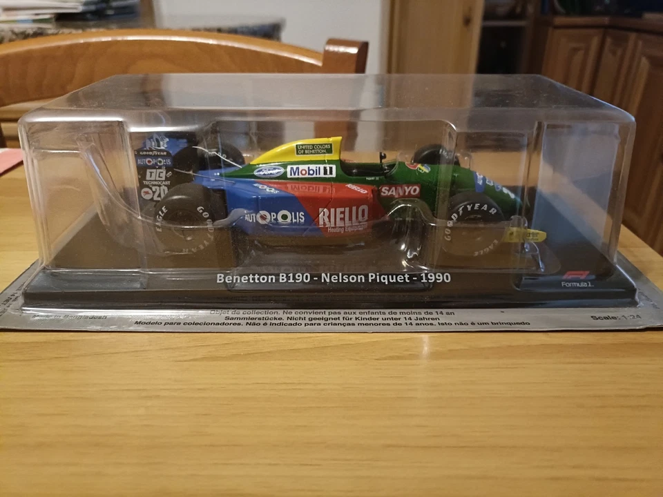 Modellino auto scala 1:24 Spark Model  Nelson Piquet - Benetton B190 - 1990 - Immagine 4 di 4