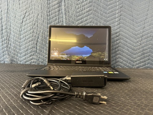 Samsung Notebook 5 15.6" (1TB HDD, Intel Core i5 7th Gen., 8GB RAM) ( A87) - Picture 1 of 15