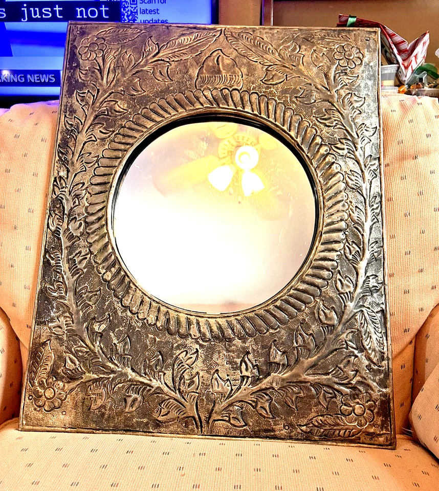 50 年代 LG。 银墙镜 - 20 英寸 x 16 1/4 英寸 - 西班牙 - BOTANICAL DETAIL 设计 — 第 4/4 张图片