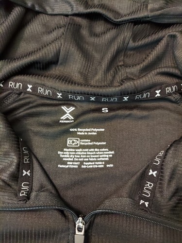 Xersion Run Long Sleeve Recycled Polyester Hooded Top Men's Small Black - Picture 11 of 18