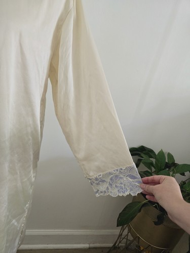 Saks Fifth Avenue Silk Lace Satin Blue Cream Open Tie Vintage VTG Robe Small S - Picture 3 of 9
