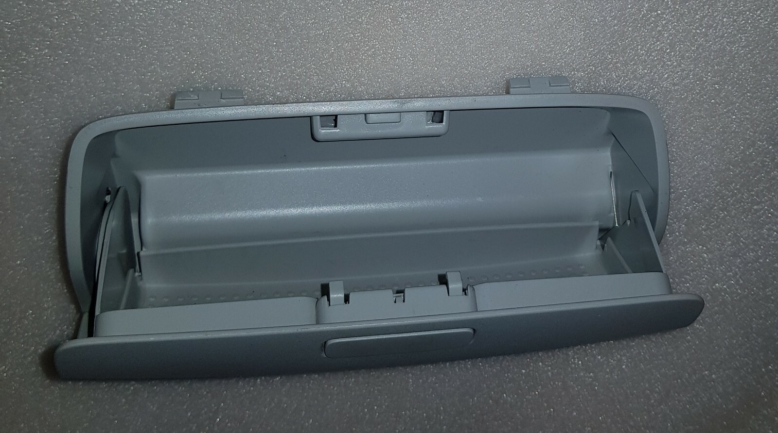 VOLKSWAGEN GOLF MK5 MK6 JETTA EOS SUNGLASS HOLDER GREY SUNGLASSES