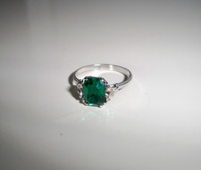 Vintage Ring - Sterling Shank Emerald Green Simulated  Stone - size 6 5.75 