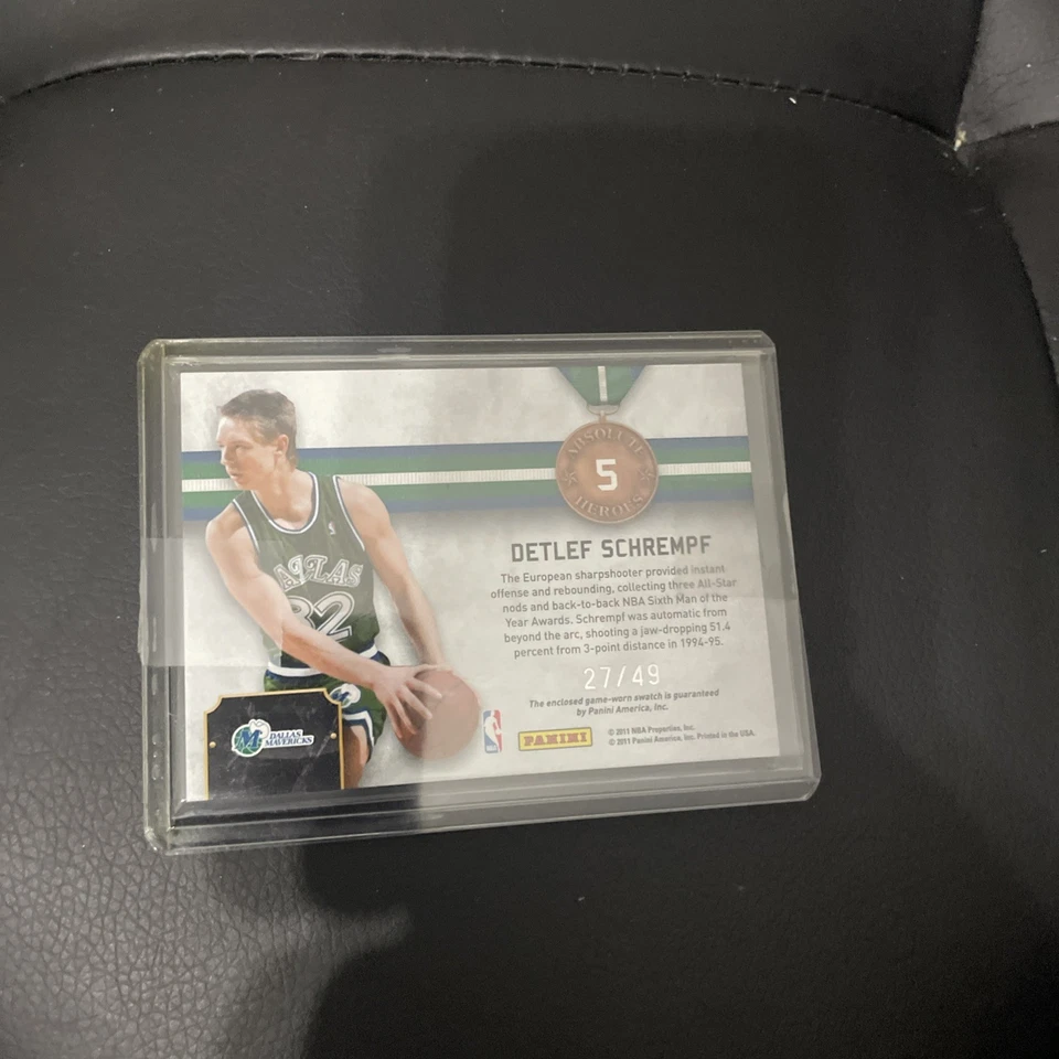 DETLEF SCHREMPF 2010-2011 Panini Auténticos Memorabilia JERSEY RELIQUIA/49 MAVS Foto 3 de 4